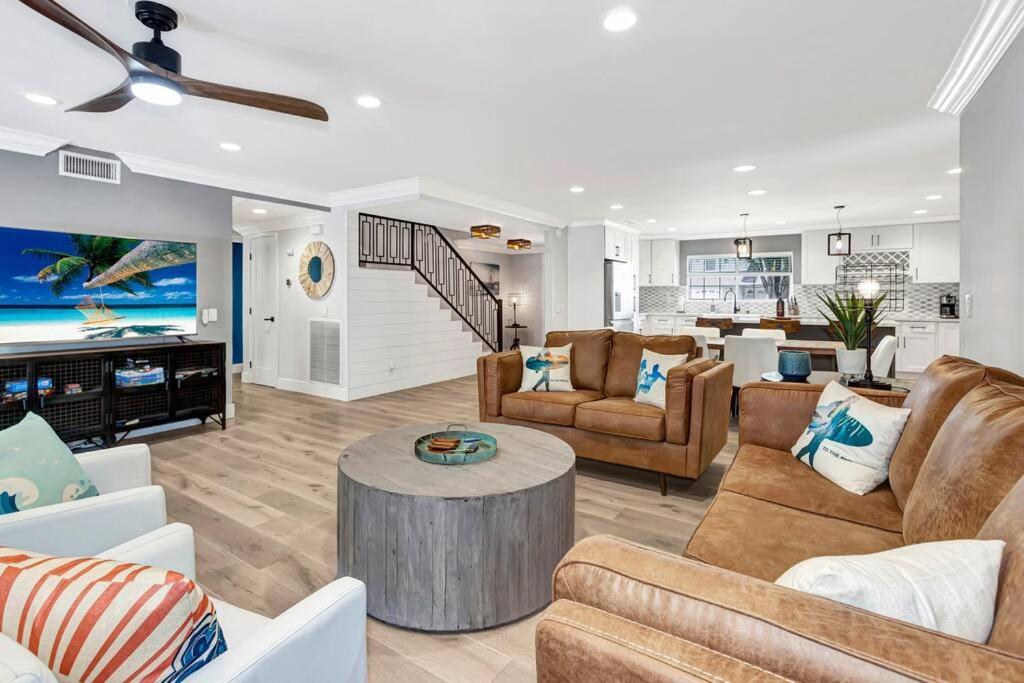 Huntington Beach, Ac, Pool, Hot Tub, Detached Office, Close To Beach, Outside Entertaining Area Eksteriør bilde