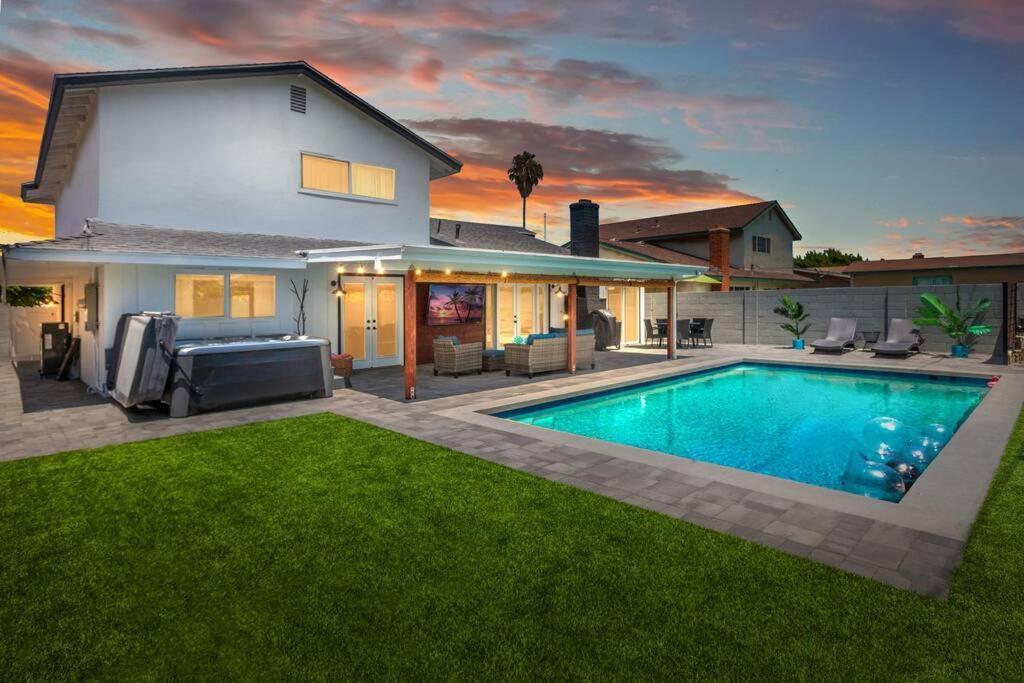 Huntington Beach, Ac, Pool, Hot Tub, Detached Office, Close To Beach, Outside Entertaining Area Eksteriør bilde